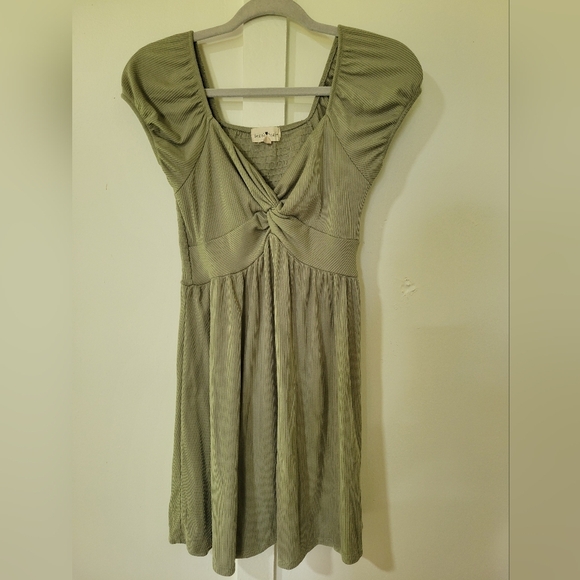 Derek Heart Dresses & Skirts - Derek Heart Olive Green Ribbed Top